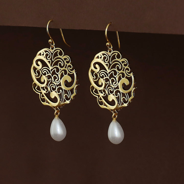 Vega Golden Filigree Novalta Pearl Drop