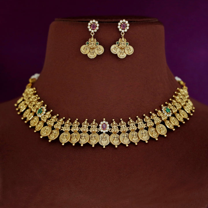 Indradhwaja Devi Kashi Short Neckpiece With Earring