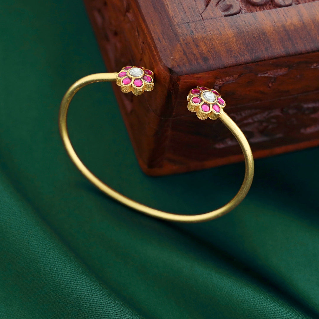 Golden Pushpa Adjustable Jadau Kundan Bangle