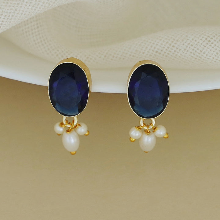 Liv Glossy Oval Pearl Earring