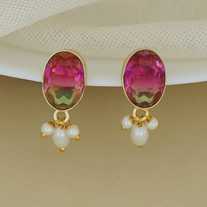 Liv Glossy Oval Pearl Earring