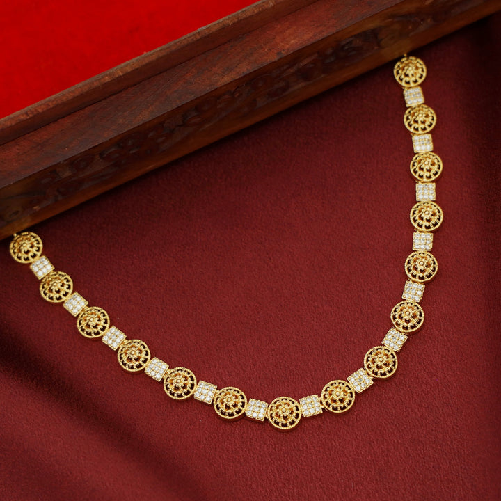 Laya Flower Square Short Neckpiece