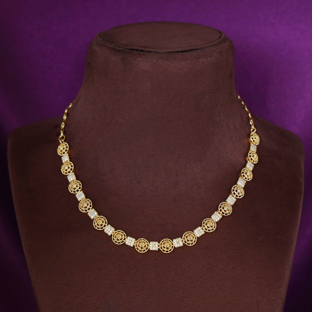 Laya Flower Square Short Neckpiece