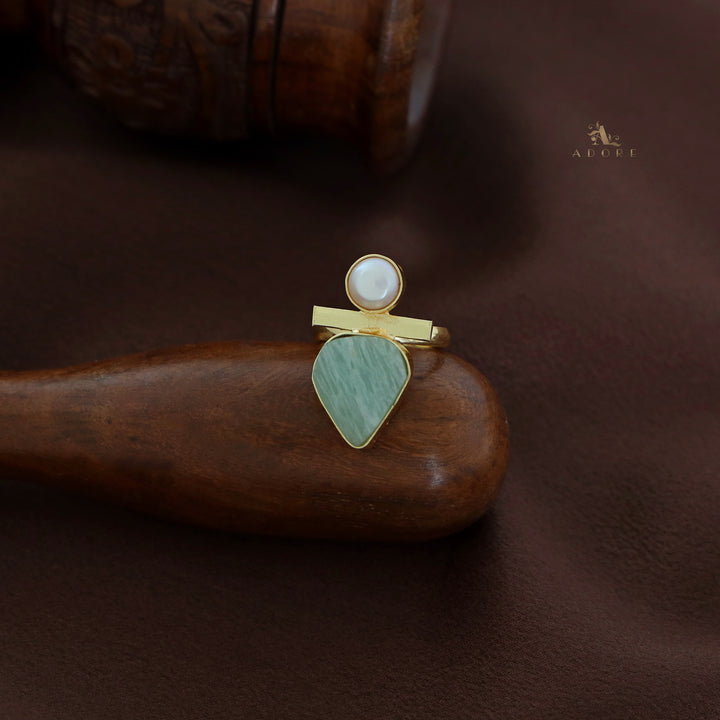 Mila Golden Raw Stone + Pearl Ring