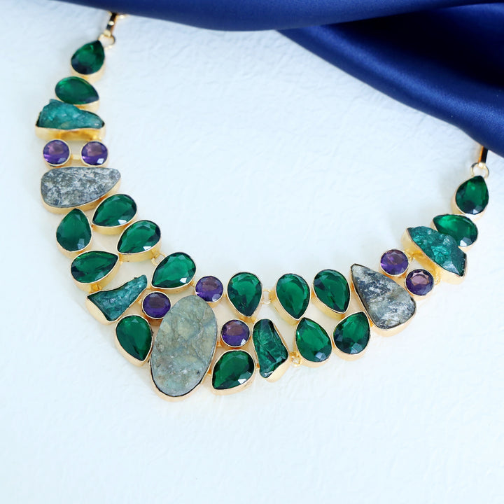 Helna Neckpiece