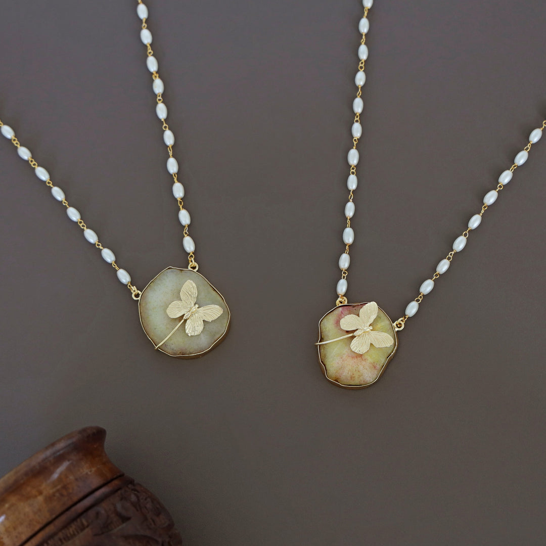 Rice Pearl Long Agate Golden Papillon Neckpiece
