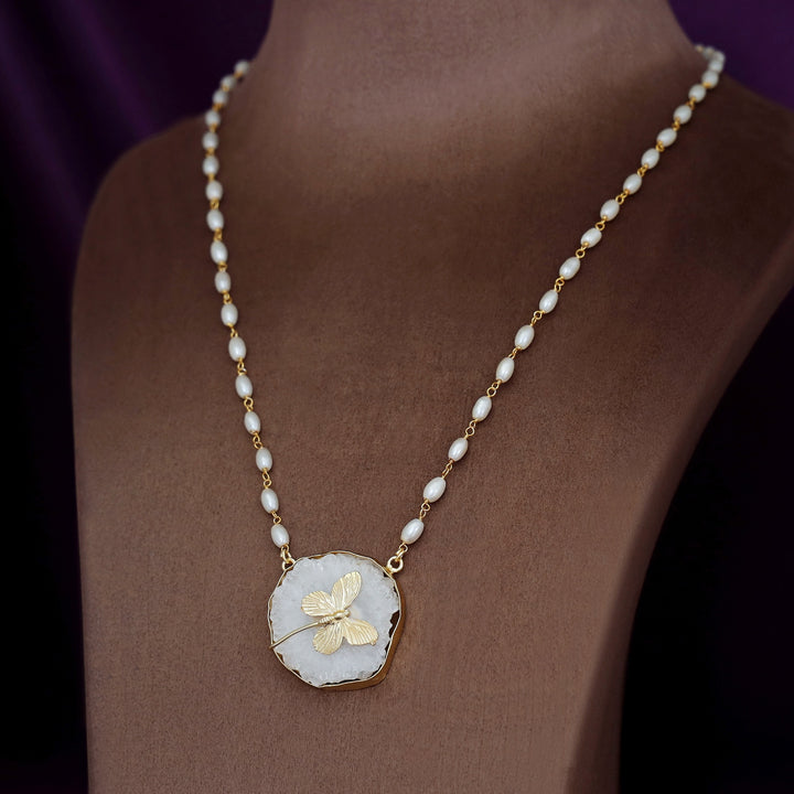 Rice Pearl Long Agate Golden Papillon Neckpiece