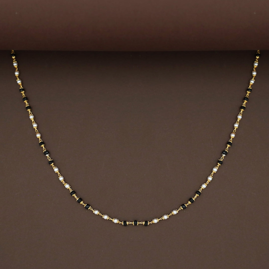 Harnika Pearl Beaded Neckpiece