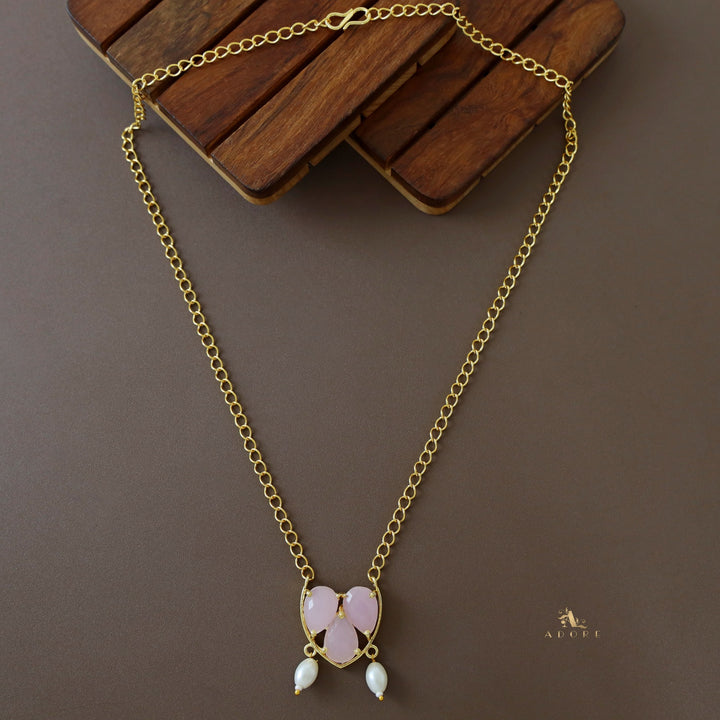 Ziomy Glossy Tri Drop Pearl Short Neckpiece