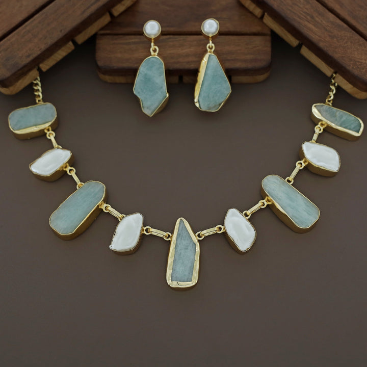 Celeste Raw stone Baroque Short Neckpiece with Earring
