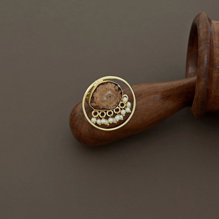Mihika Round Agate with Pearl Ring