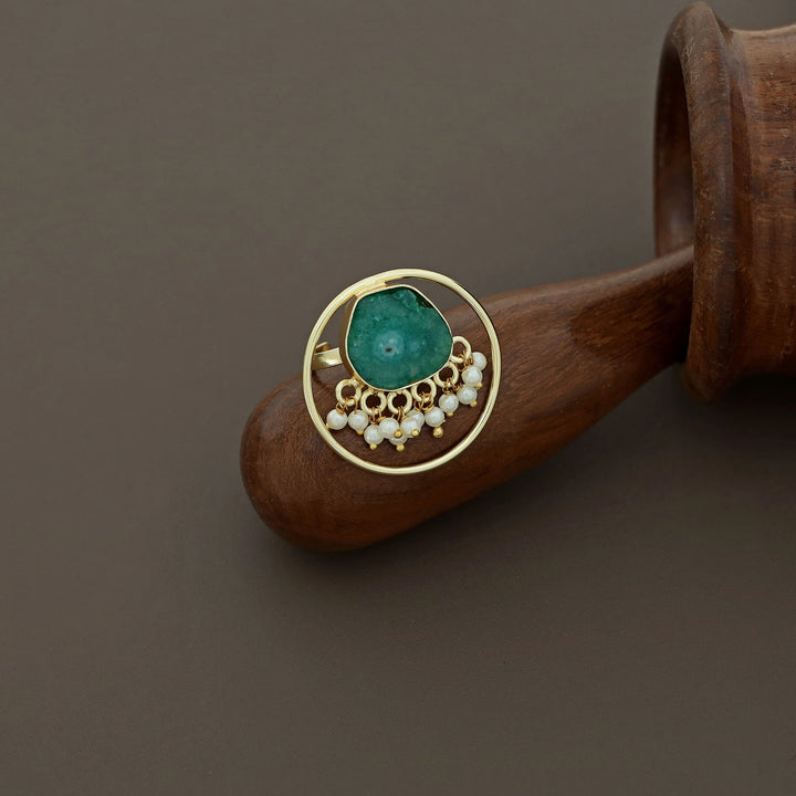 Mihika Round Agate with Pearl Ring