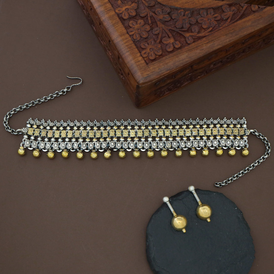 Aneira Dual Tone Antique Choker With Earring