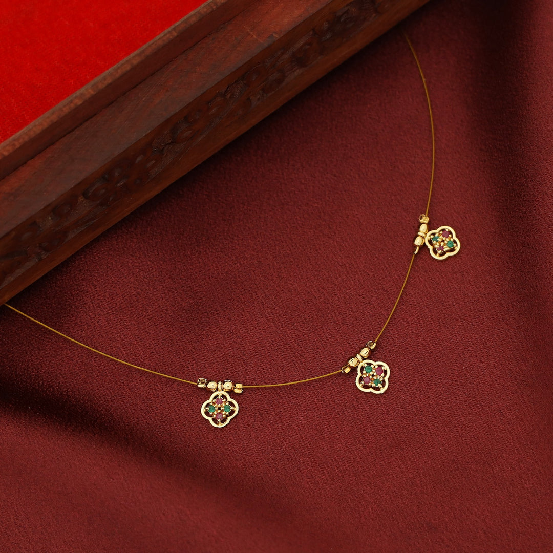 Viaansha Tri Flower String Neckpiece