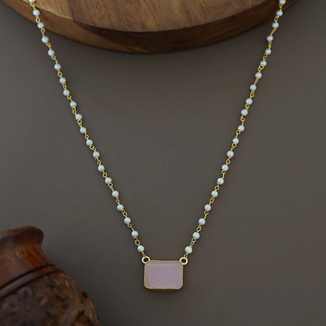 Nasmiya Rectangle Neckpiece