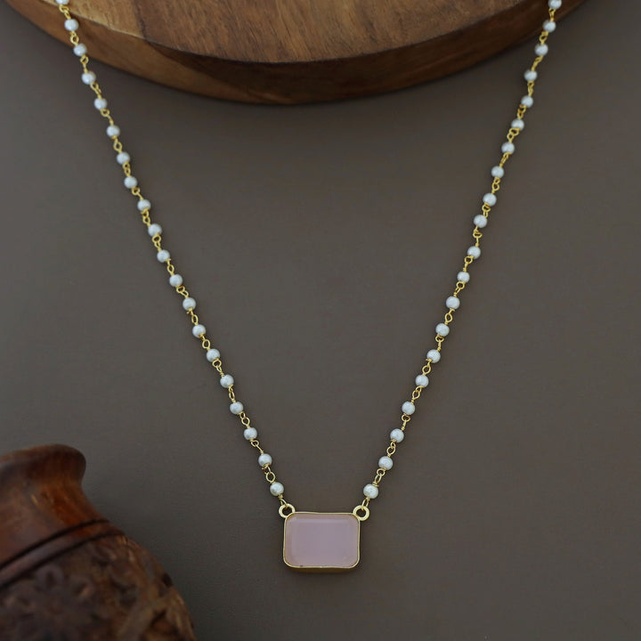 Nasmiya Rectangle Neckpiece