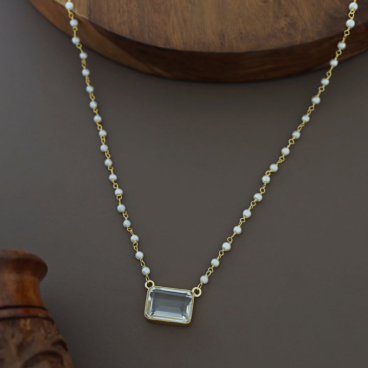 Nasmiya Rectangle Neckpiece