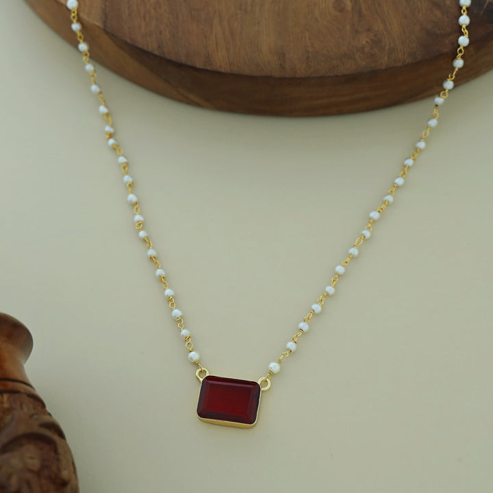 Nasmiya Rectangle Neckpiece