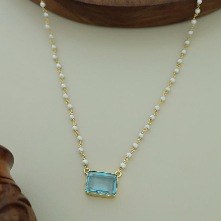Nasmiya Rectangle Neckpiece
