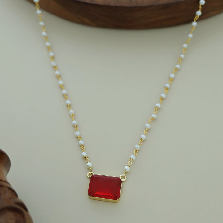 Nasmiya Rectangle Neckpiece