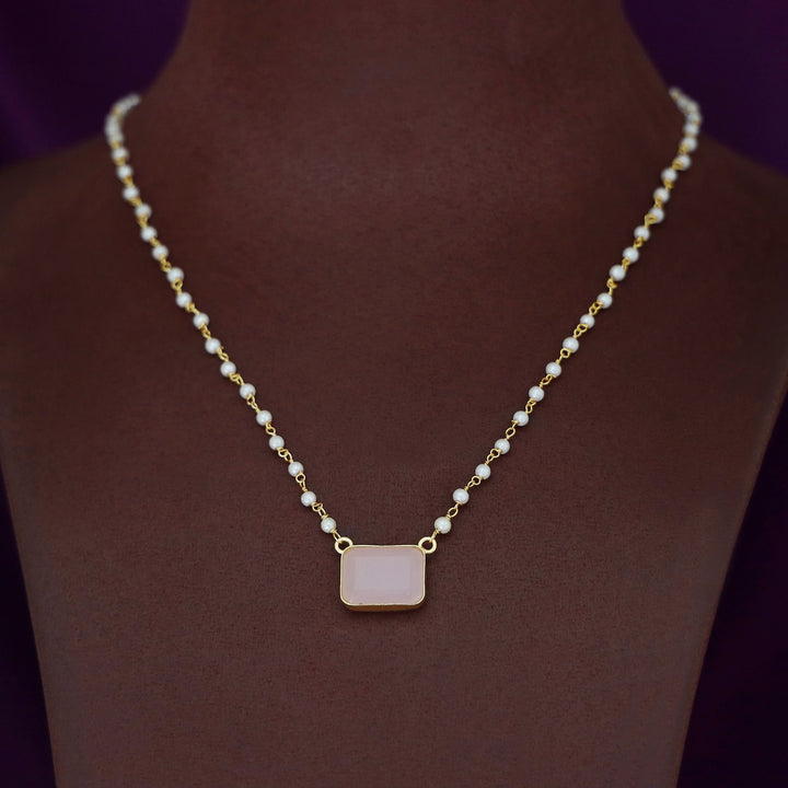 Nasmiya Rectangle Neckpiece