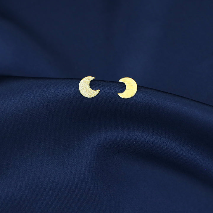 Arietty Half Moon Stud