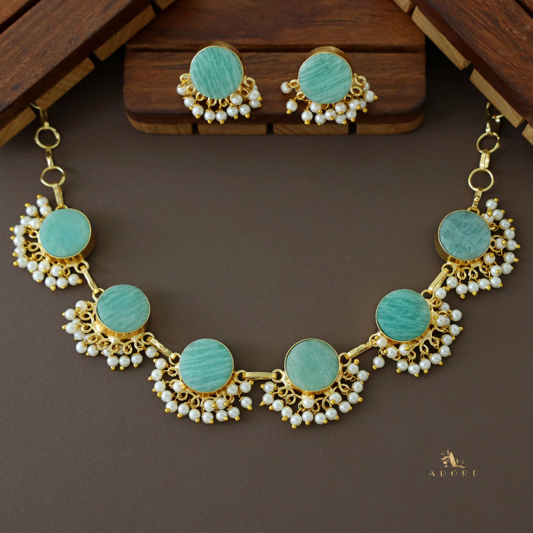 Athenea Half Pearl Neckpiece With Stud