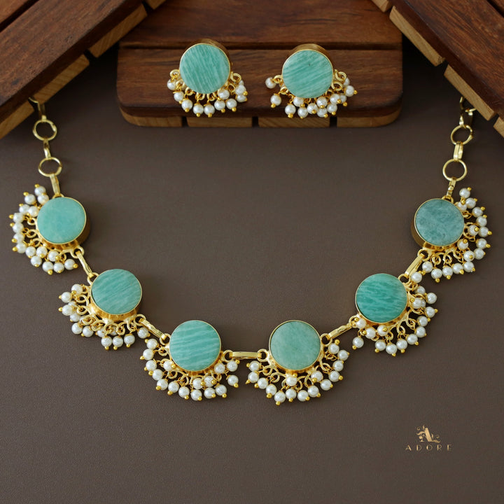 Athenea Half Pearl Neckpiece With Stud