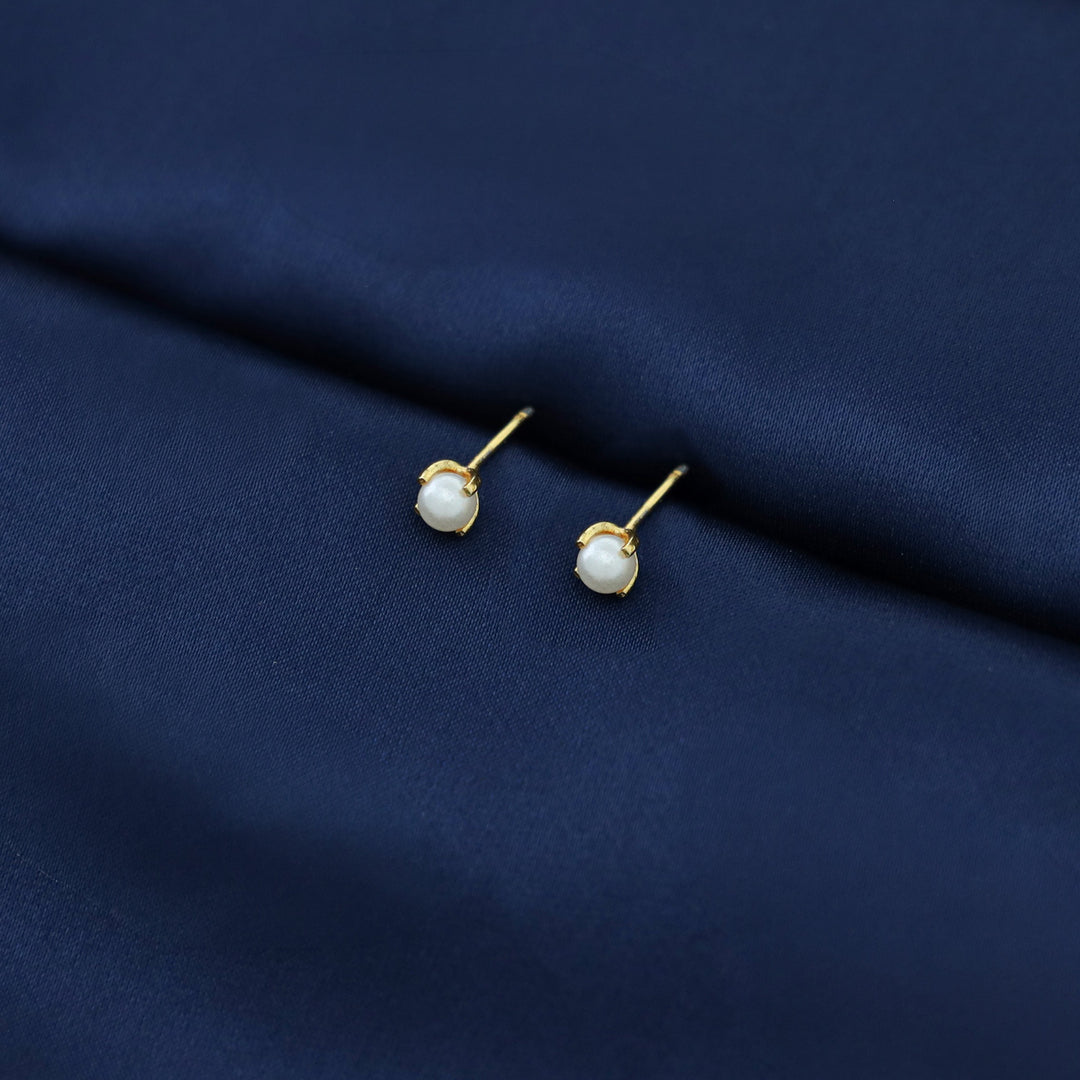 Carrie Golden Claw Pearl Stud