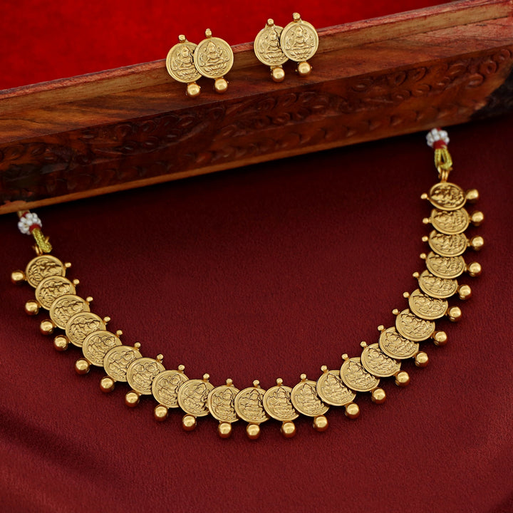 Arpitha Kashi Lakshmi Short Neckpiece With Stud