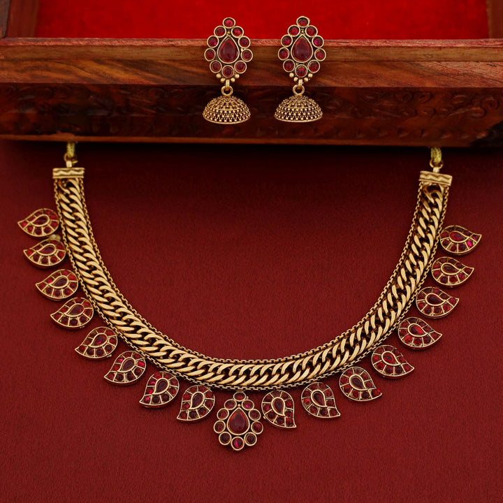 Diksha Kemp Short Neckpiece With Earring