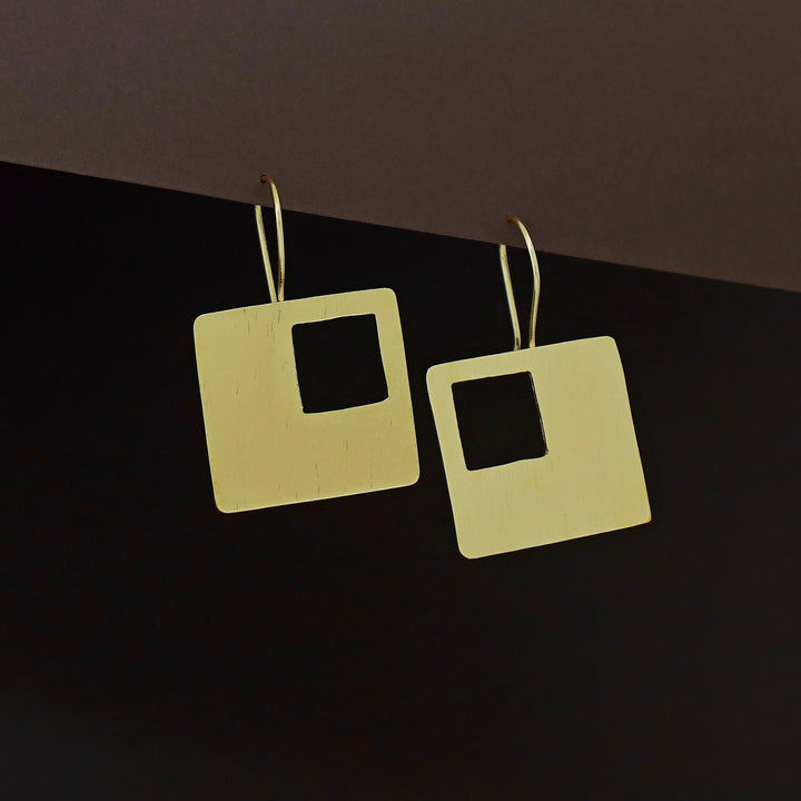 Chrissa Golden Square Drop