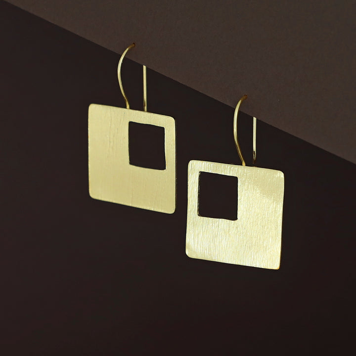 Chrissa Golden Square Drop