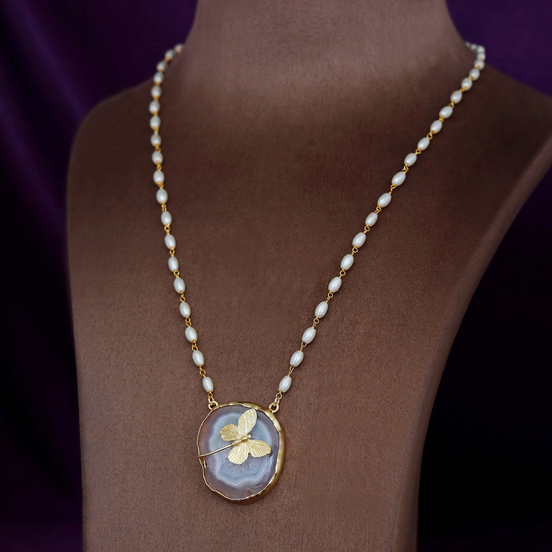 Rice Pearl Long Agate Golden Papillon Neckpiece