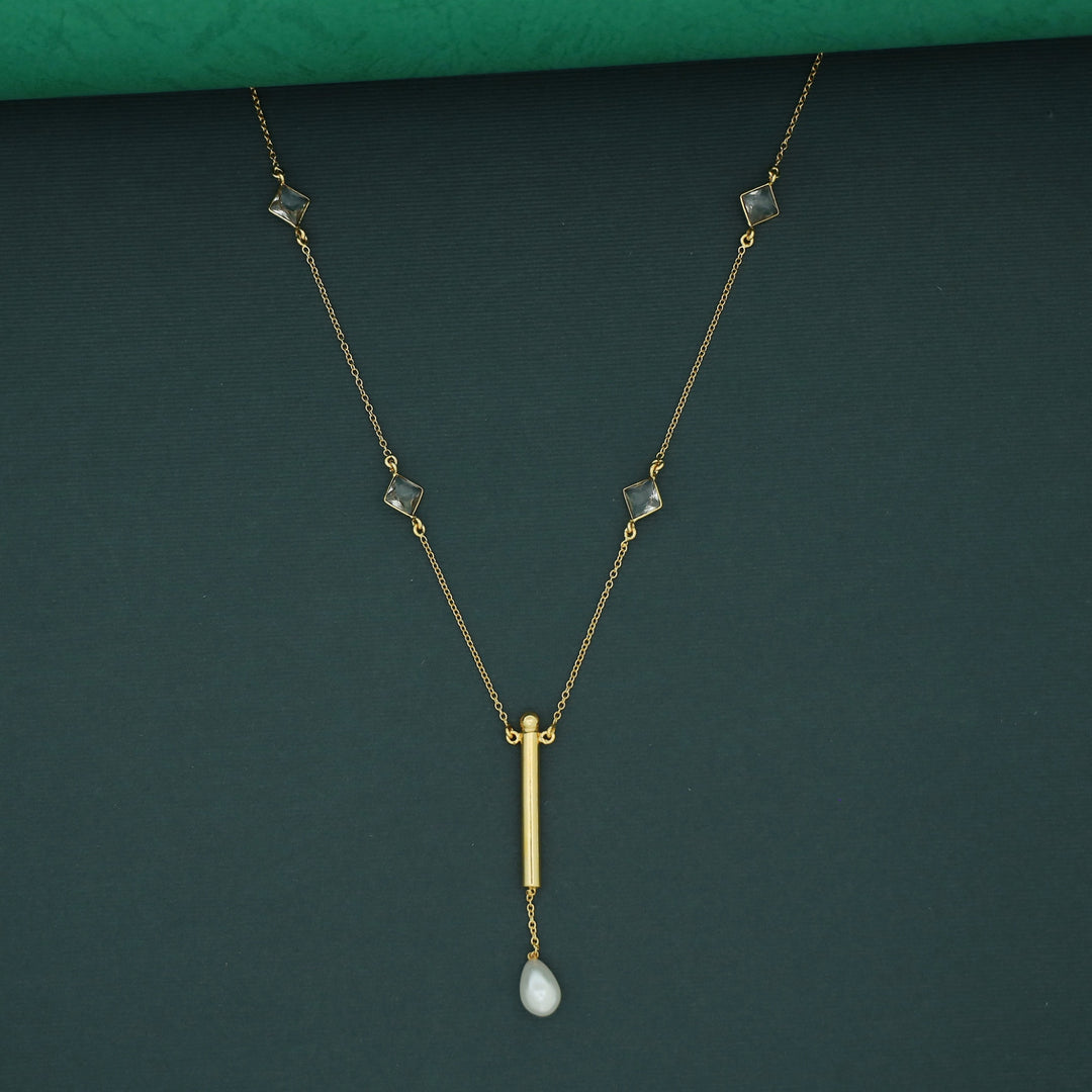 Tetra Glossy Stick Novalta Pearl Neckpiece