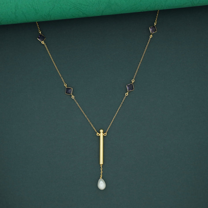 Tetra Glossy Stick Novalta Pearl Neckpiece