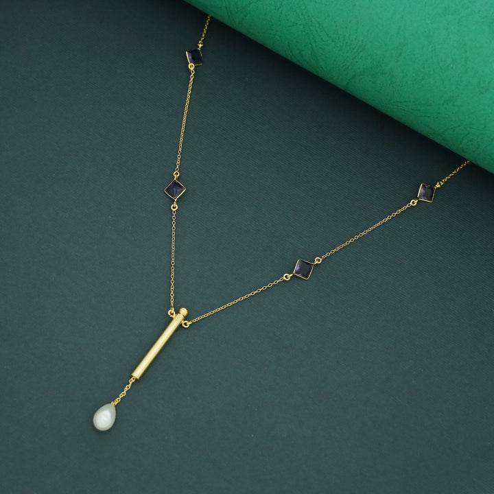 Tetra Glossy Stick Novalta Pearl Neckpiece