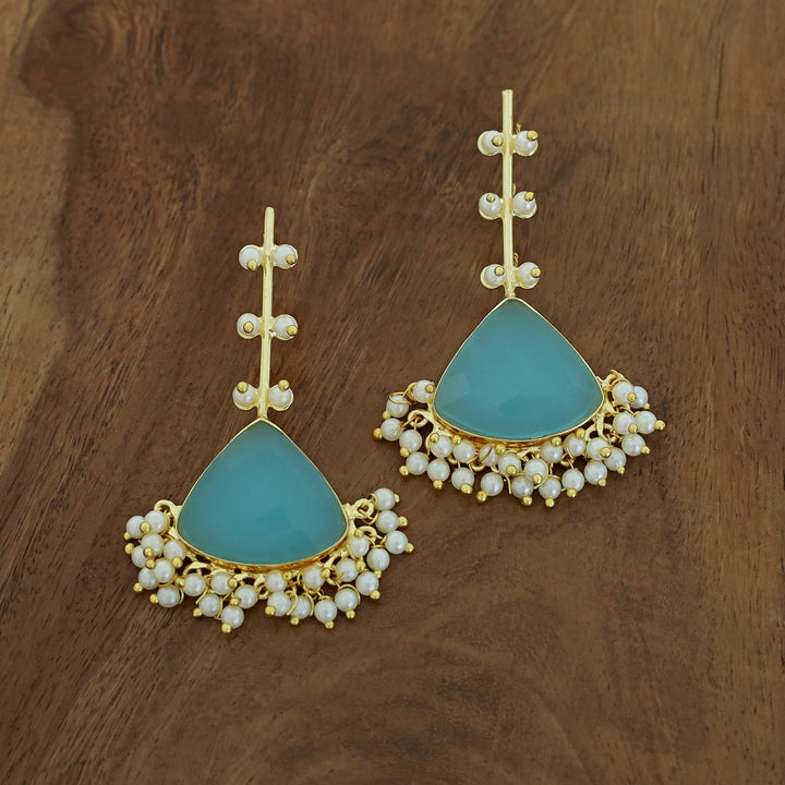 Saya Golden Stick Cluster Pearl Glossy Earring
