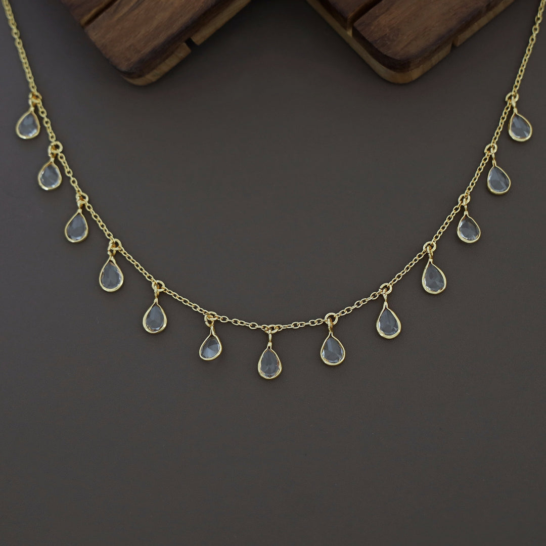 Brace Neckpiece