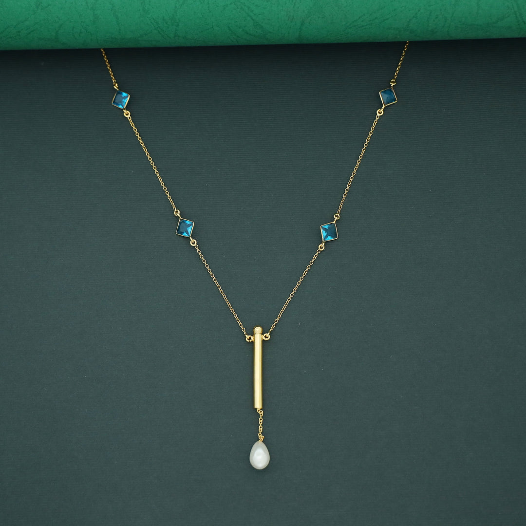 Tetra Glossy Stick Novalta Pearl Neckpiece