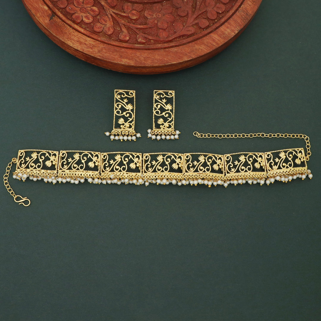 Tamasa Rectangle Filigree Cluster Pearl Choker With Earring