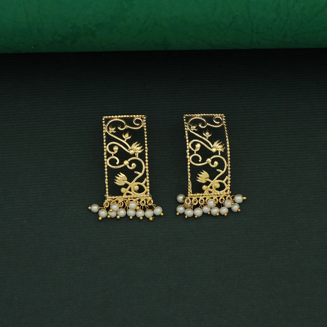 Tamasa Rectangle Filigree Cluster Pearl Choker With Earring