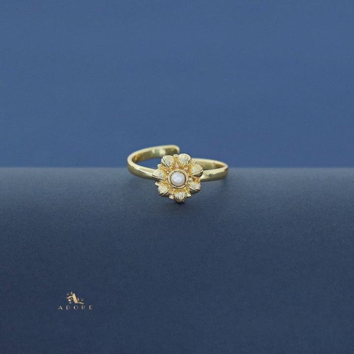Akshya Golden Flower Ring