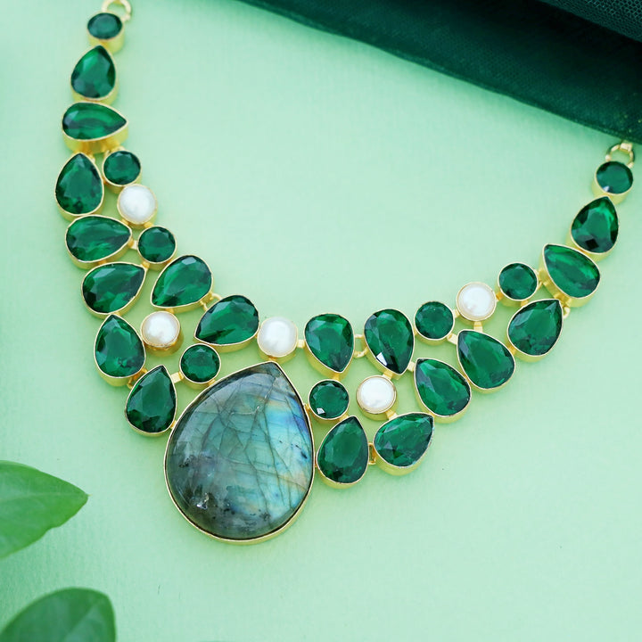 Selin Neckpiece