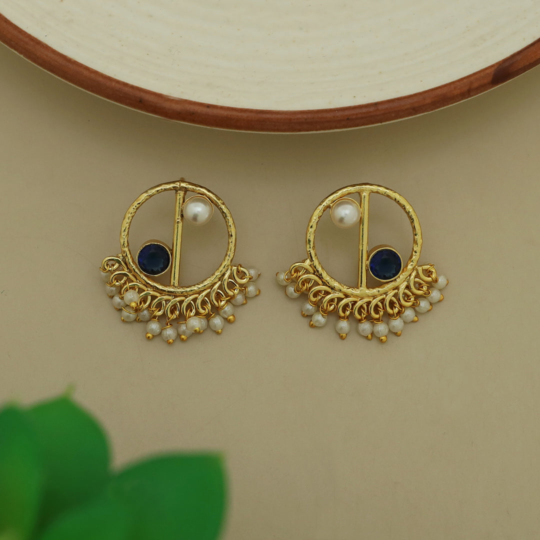Golden Hammered Circle Cluster Pearl Glossy Stone Earring