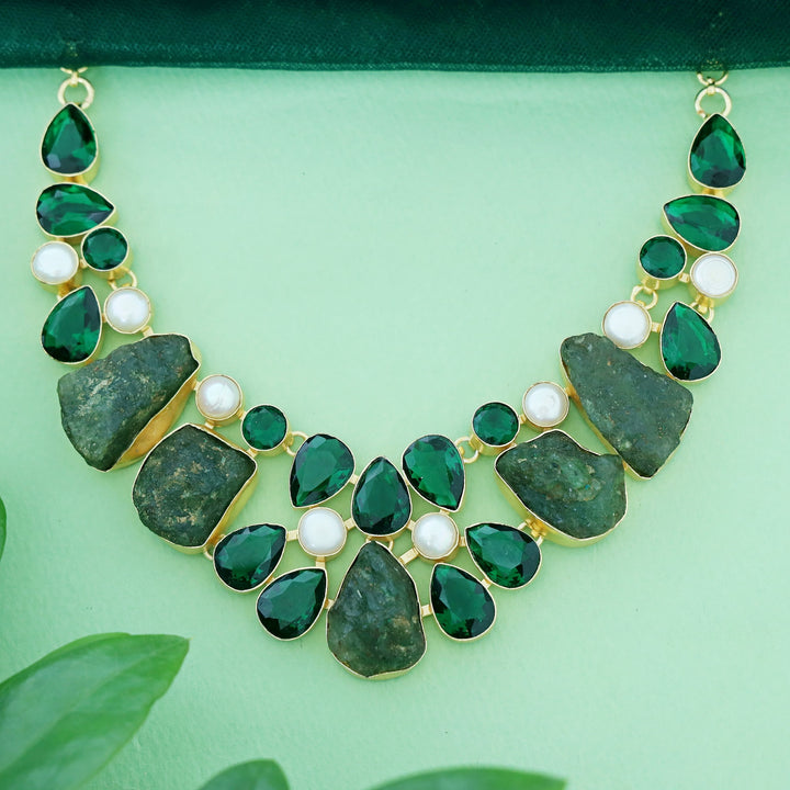 Dionne Neckpiece