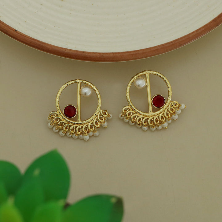 Golden Hammered Circle Cluster Pearl Glossy Stone Earring