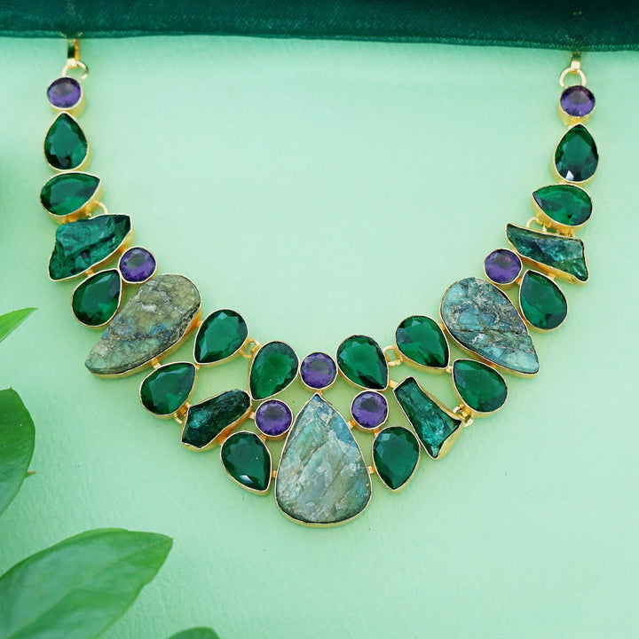 Zyva Neckpiece