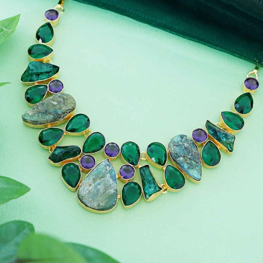 Zyva Neckpiece
