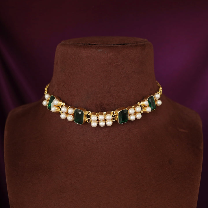 Aphros Pearl Rectangle Glossy Stone Choker